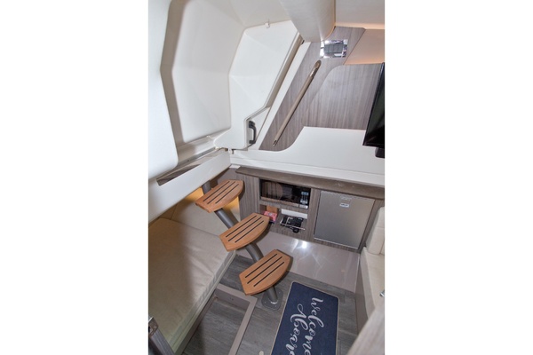 Kelly s Buoys 40ft Sea Ray Yacht For Sale