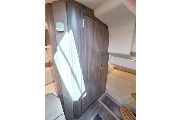 Kelly s Buoys 40ft Sea Ray Yacht For Sale