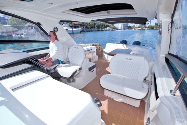 Kelly s Buoys 40ft Sea Ray Yacht For Sale