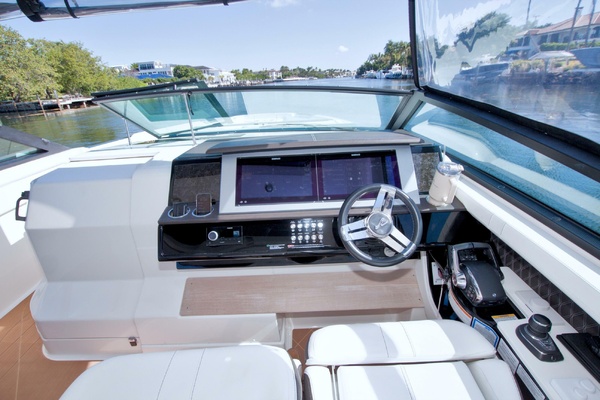 Kelly s Buoys 40ft Sea Ray Yacht For Sale