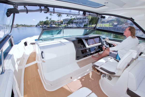 Kelly s Buoys 40ft Sea Ray Yacht For Sale