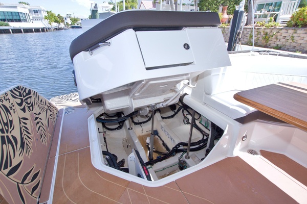 Kelly s Buoys 40ft Sea Ray Yacht For Sale