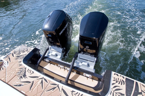 Kelly s Buoys 40ft Sea Ray Yacht For Sale