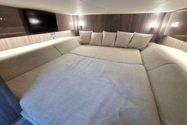 Kelly s Buoys 40ft Sea Ray Yacht For Sale