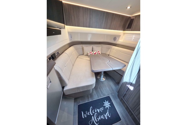 Kelly s Buoys 40ft Sea Ray Yacht For Sale