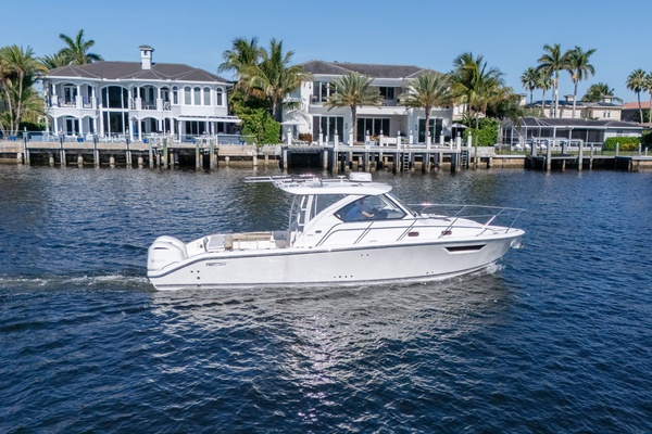 Offshore Asset 34ft Pursuit Yacht For Sale