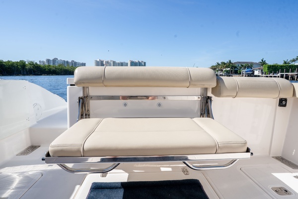 Offshore Asset 34ft Pursuit Yacht For Sale