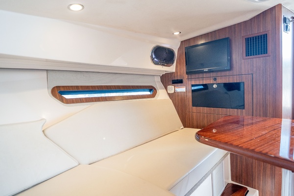 Offshore Asset 34ft Pursuit Yacht For Sale