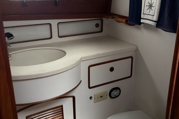 SIS 36ft Little Harbor Yacht For Sale