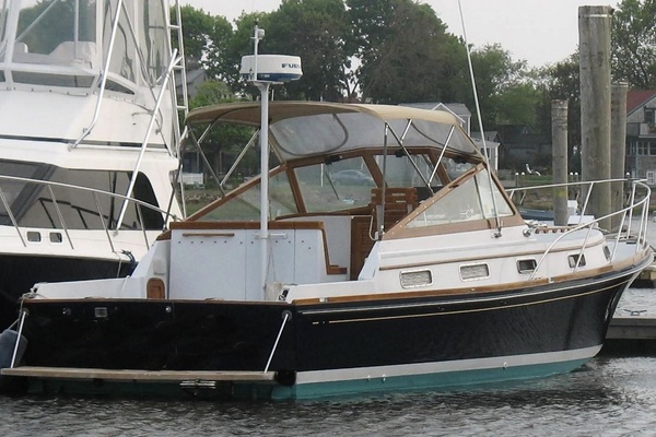 SIS 36ft Little Harbor Yacht For Sale
