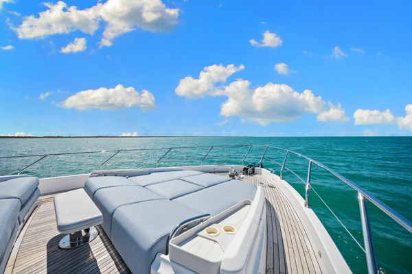 2025 Azimut 68