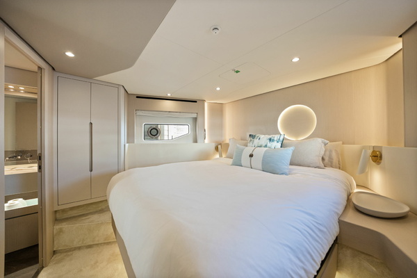 68ft Azimut Yacht For Sale