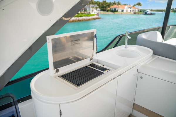 68ft Azimut Yacht For Sale