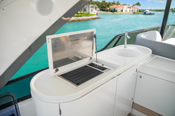 2025 Azimut 68