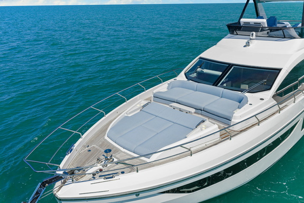 68ft Azimut Yacht For Sale