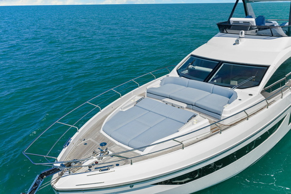 2025 Azimut 68