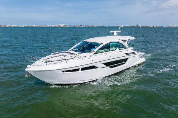 50ft Cruisers Yachts Yacht For Sale