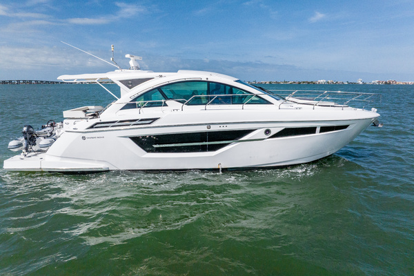 50ft Cruisers Yachts Yacht For Sale