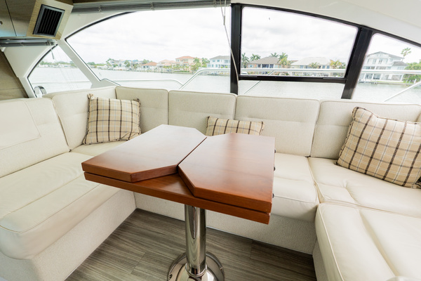 50ft Cruisers Yachts Yacht For Sale