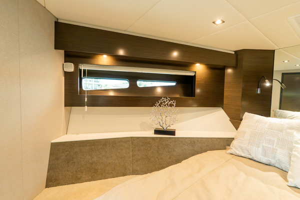 50ft Cruisers Yachts Yacht For Sale