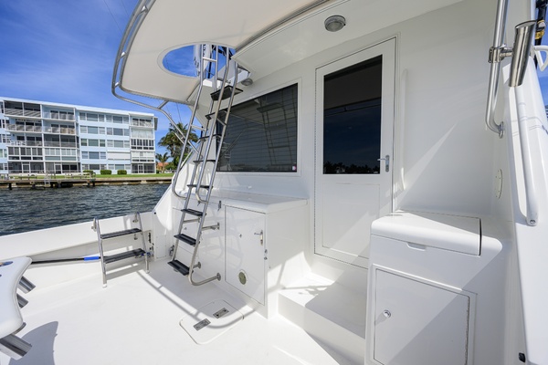 Hatteras 46 - Headwinds