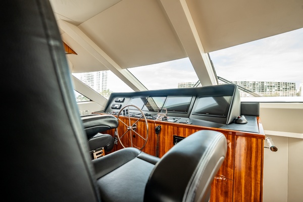 Breakaway 80ft Hatteras Yacht For Sale