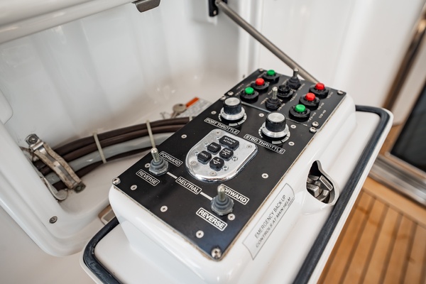 Breakaway 80ft Hatteras Yacht For Sale