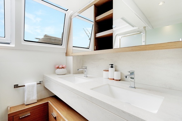 2018 Lagoon 63