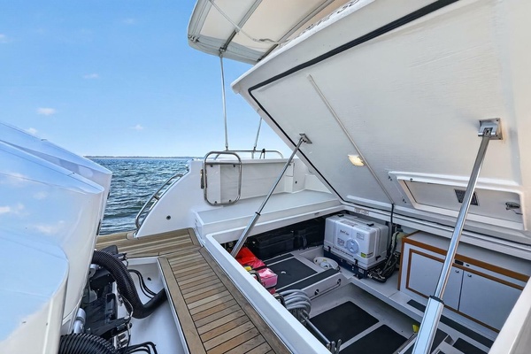 DEW TIME 39ft Back Cove Yacht For Sale