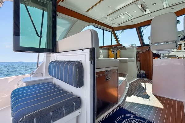 DEW TIME 39ft Back Cove Yacht For Sale