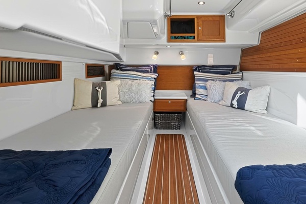 DEW TIME 39ft Back Cove Yacht For Sale