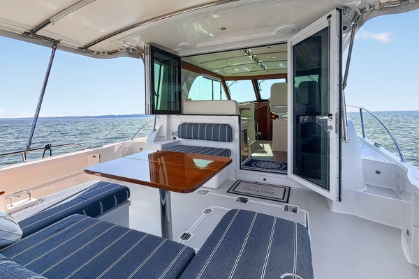 DEW TIME 39ft Back Cove Yacht For Sale