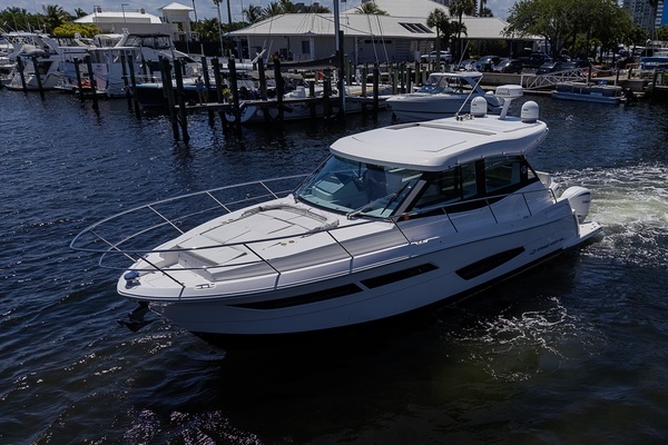2025 Regal 38