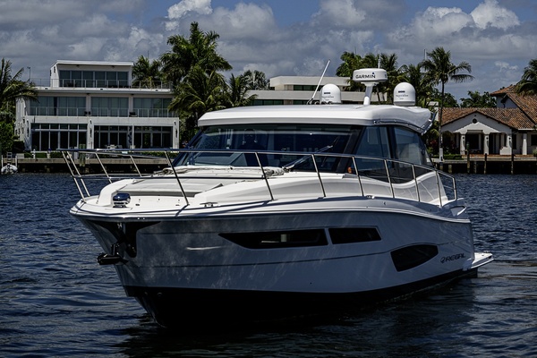 DON T TELL THE KIDS 38ft Regal Yacht For Sale