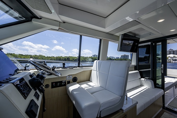 DON T TELL THE KIDS 38ft Regal Yacht For Sale
