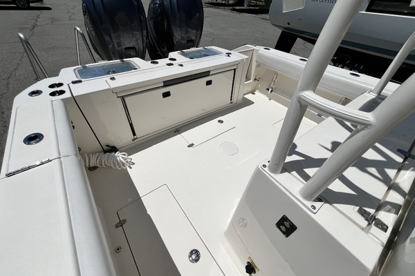JOBSITE 32ft Cobia Yacht For Sale