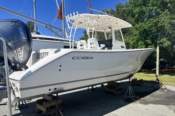 32-ft-Cobia-2021-320 Center Console-JOBSITE DELTAVILLE Virginia United States  yacht for sale