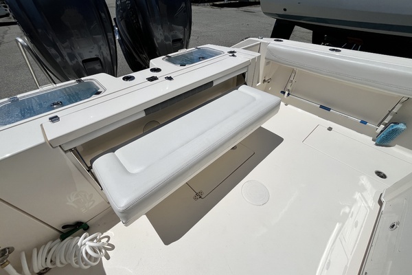 JOBSITE 32ft Cobia Yacht For Sale