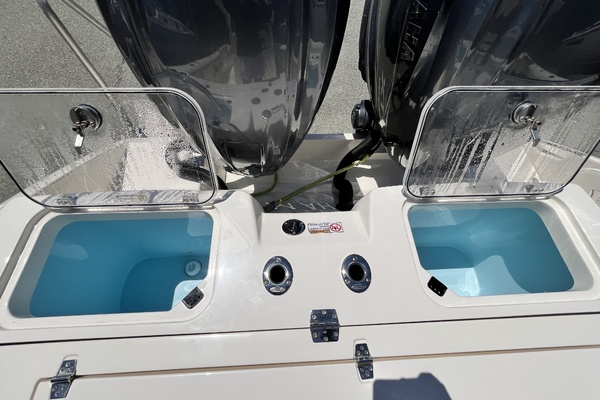 JOBSITE 32ft Cobia Yacht For Sale