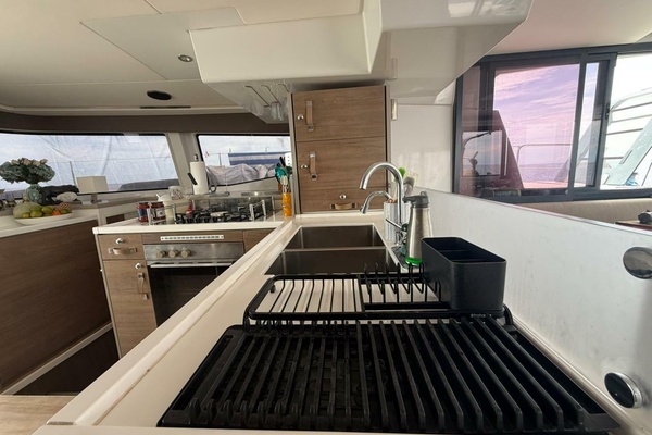 Kharites 48ft Bali Yacht For Sale