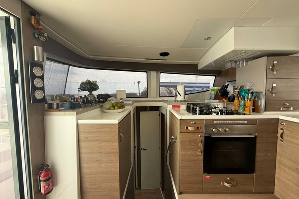 Kharites 48ft Bali Yacht For Sale