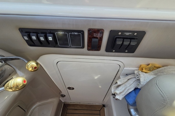 Excitable Buoy 50ft Sea Ray Yacht For Sale