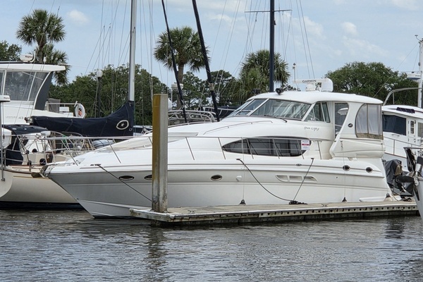 Excitable Buoy 50ft Sea Ray Yacht For Sale
