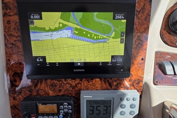 Excitable Buoy 50ft Sea Ray Yacht For Sale