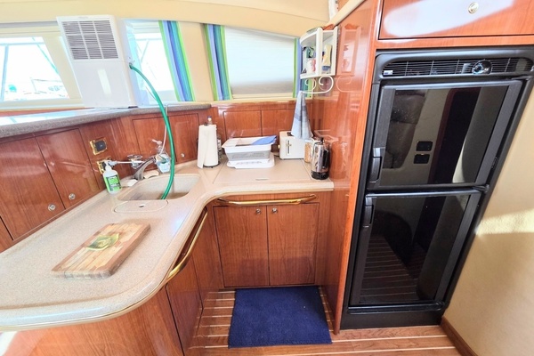 Excitable Buoy 50ft Sea Ray Yacht For Sale