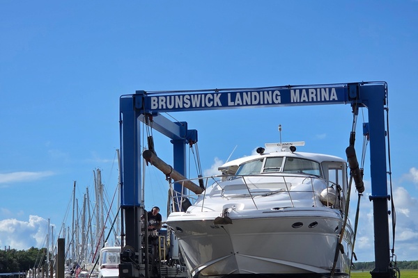 2002Sea Ray 50 ft 480 Motor Yacht   Excitable Buoy