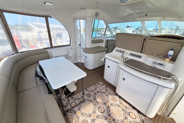 Excitable Buoy 50ft Sea Ray Yacht For Sale