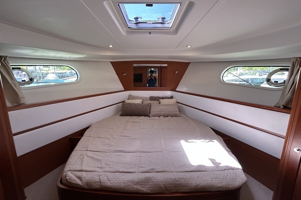 2018 Beneteau 44