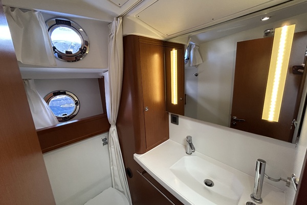 44ft Beneteau Yacht For Sale