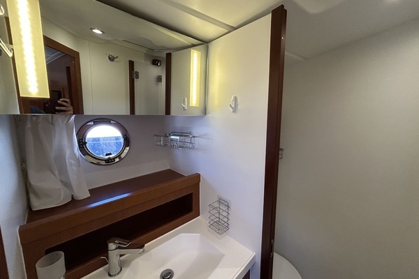 2018 Beneteau 44